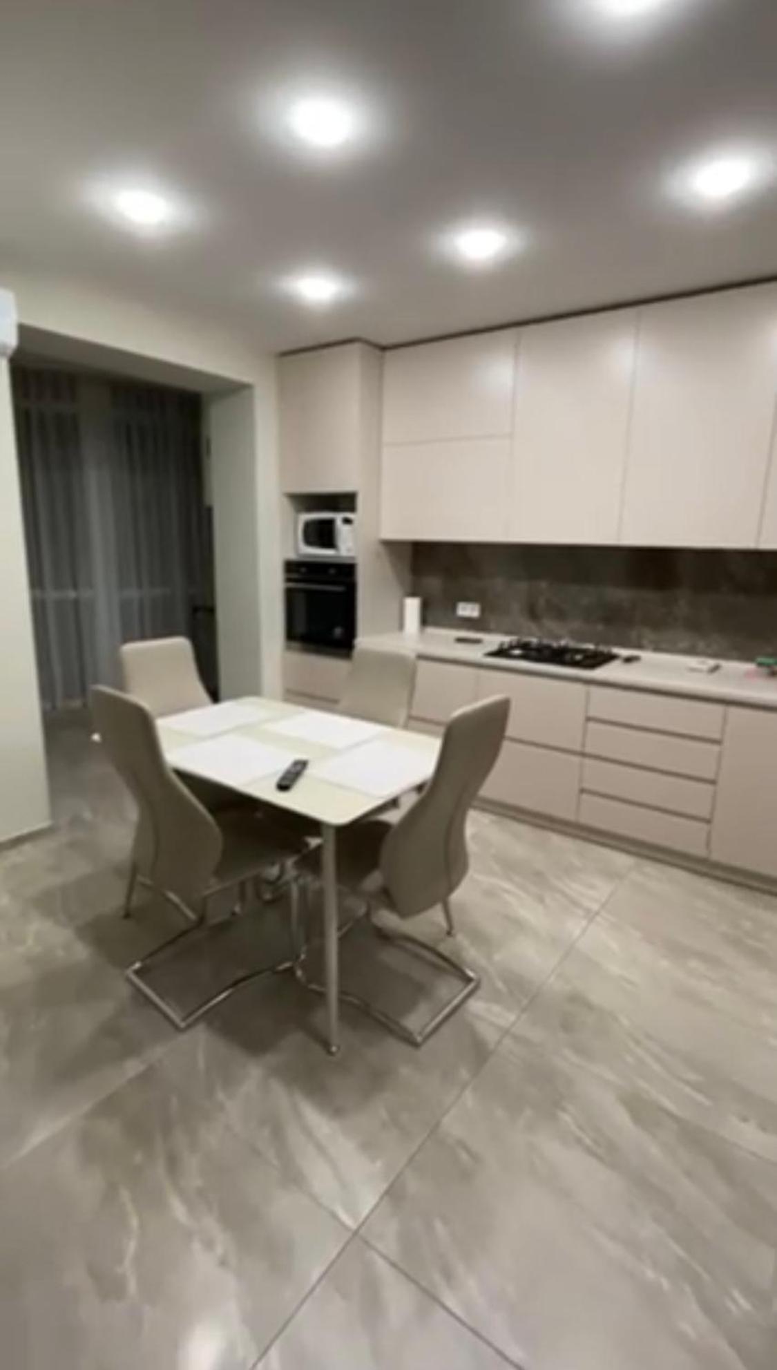 Apartment New Building In Center 드네프로페트로프스크 외부 사진