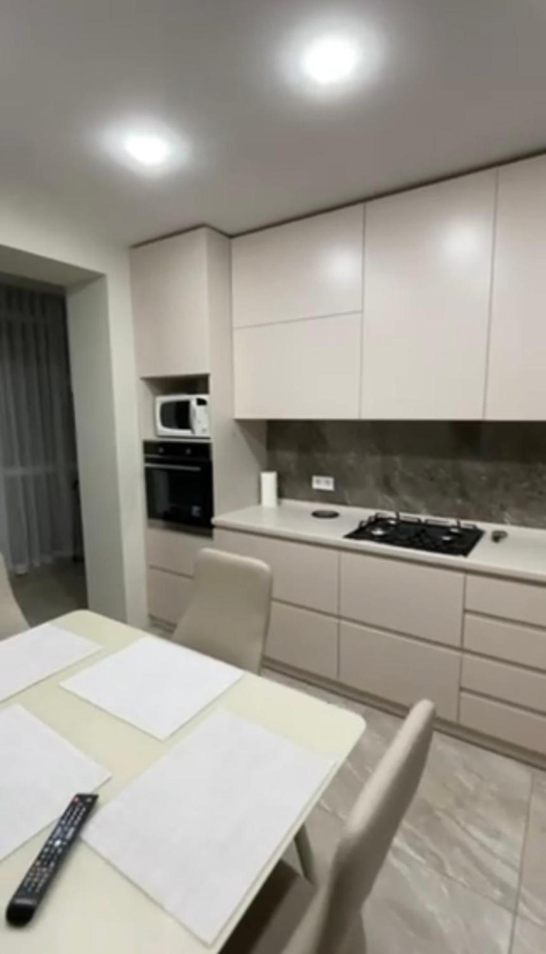 Apartment New Building In Center 드네프로페트로프스크 외부 사진